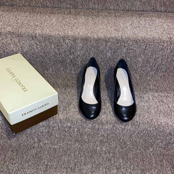 ♠️EUC Like New Franco Sarto Round Toe Genuine Leather Wedge Shoes - Picture 2 of 13